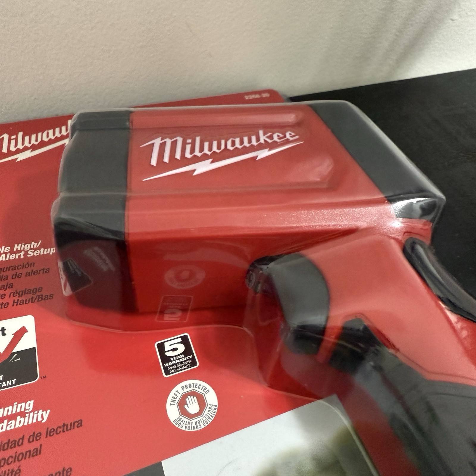 Milwaukee 2268-20 12:1 INFRARED TEMP GUN With 9V Battery New With Tags NWT