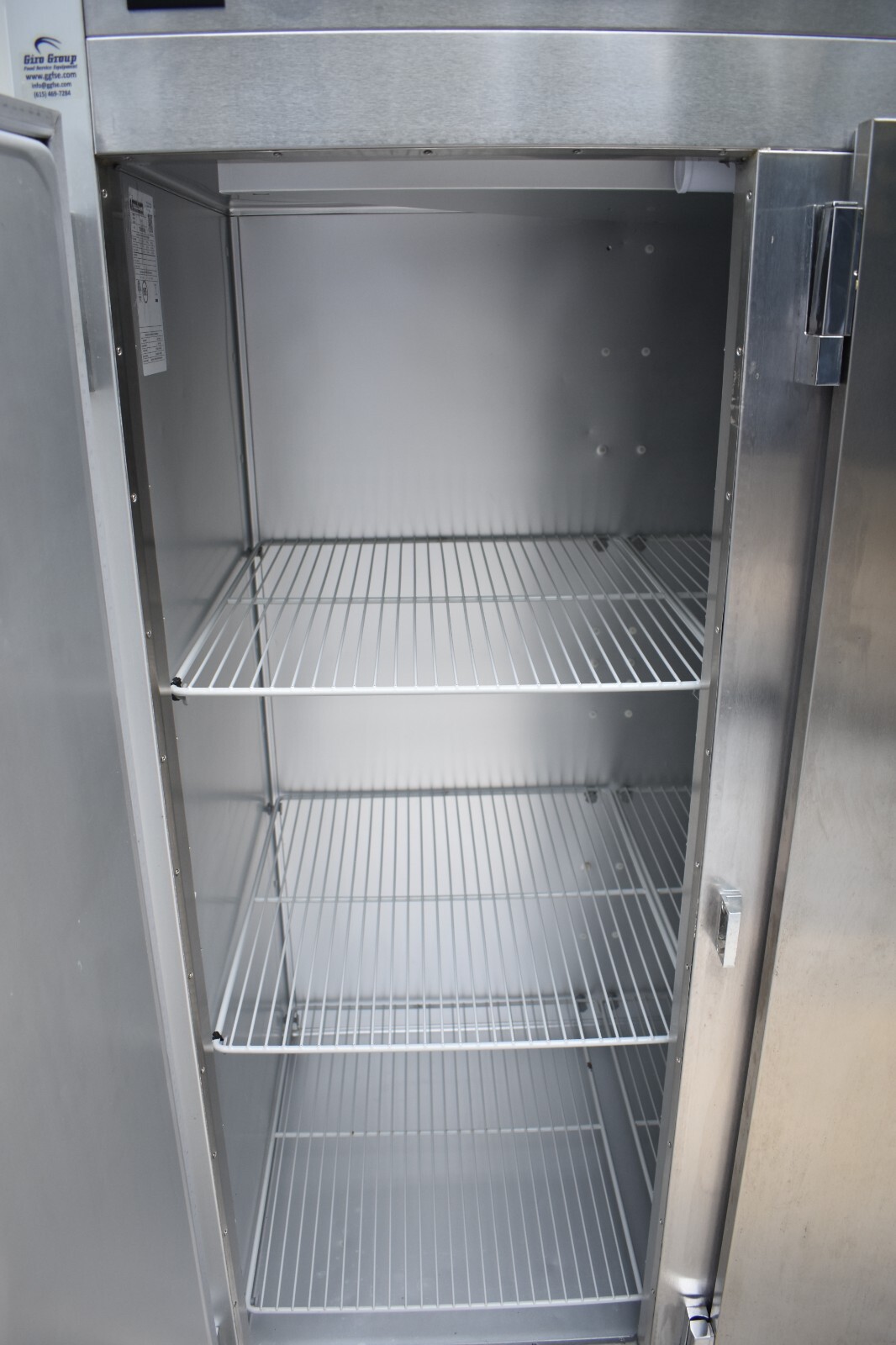 2019 TRAULSEN G30011 3 DOOR REACH IN REFRIGERATOR (3) SOLID DOORS