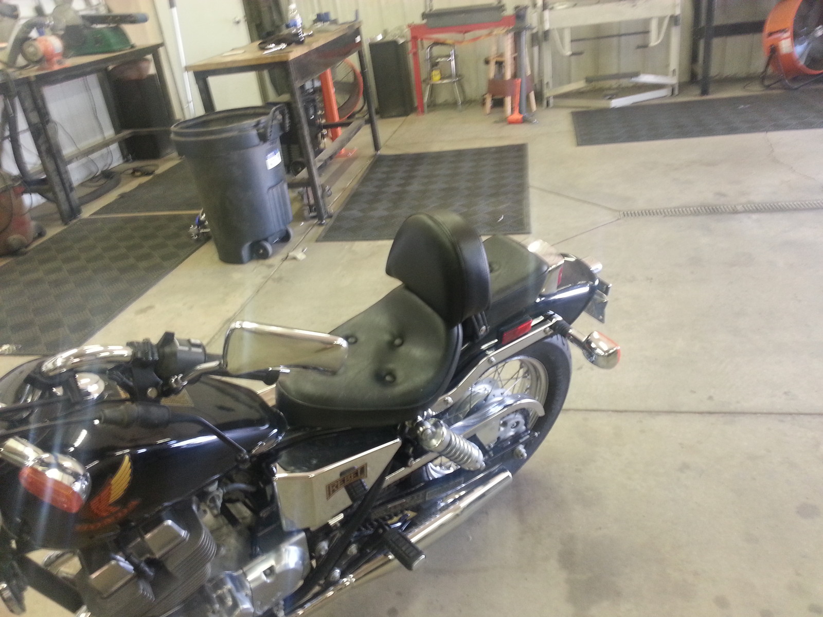 Honda Rebel 250 Drivers Backrest Quick Release no tools