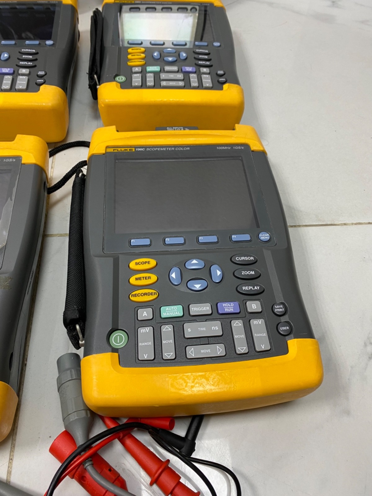Fluke 196C Digital Oscilloscope ScopeMeter Color Handheld 1GS/s 100mhz