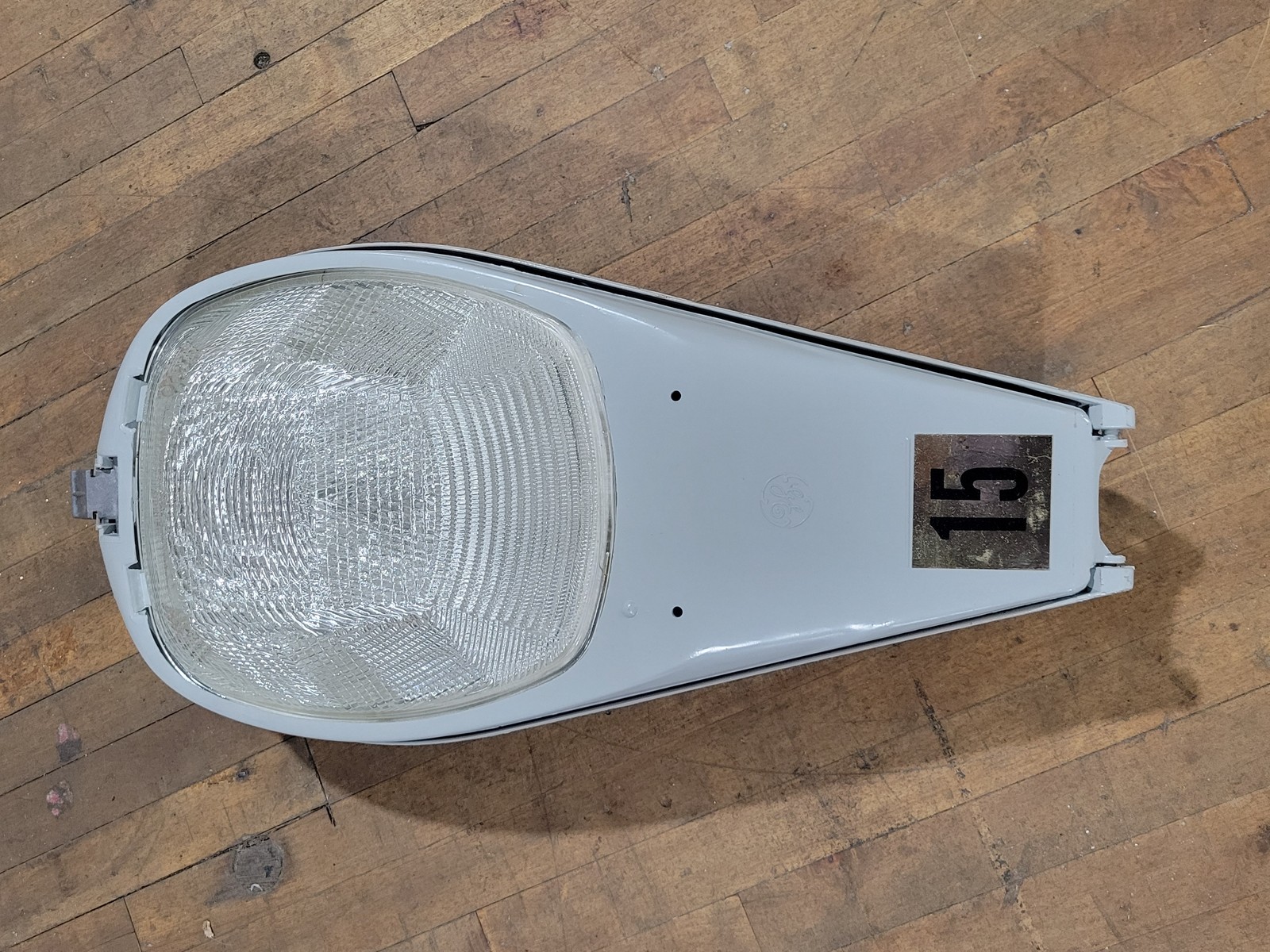 GE General Electric C760N554 Lucalox Lamp Light Industrial 150W 480V M-250R