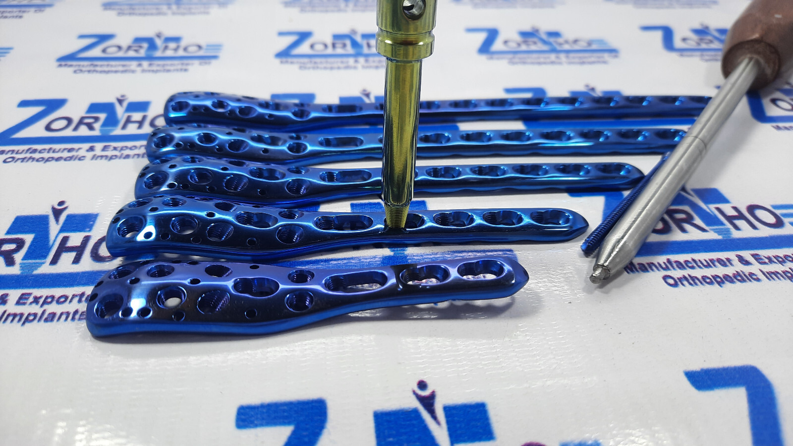 Proximal Humeral Multi Angle (PHILOS) Locking plates 3,5,7,9 &11 holes 52 TT Pc