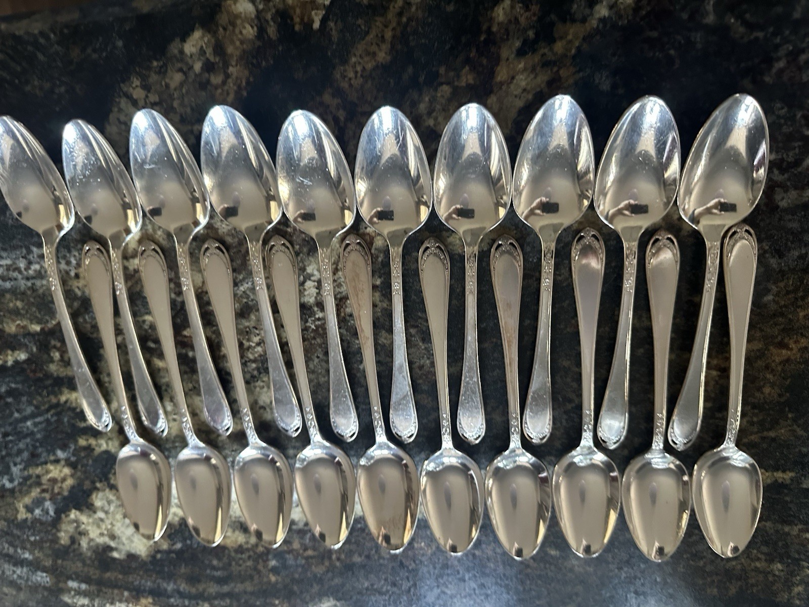 1847 Rogers Bros Silverplate IS-Teaspoons (Set Of 20) Lovelace pattern Made 1936