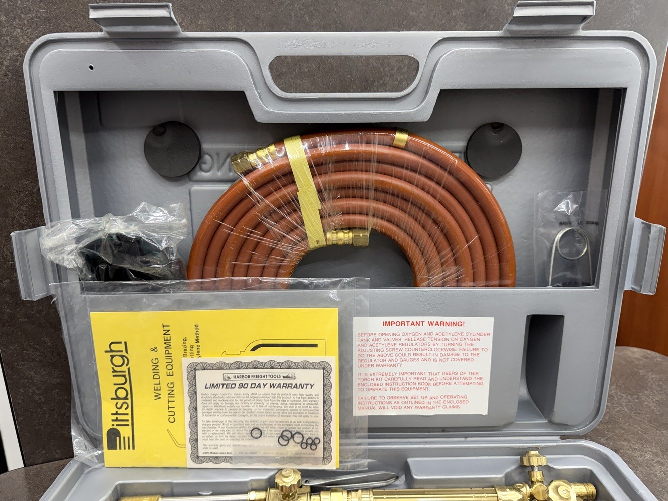 Pittsburgh 6393 Oxygen and Acetylene Cutting and Welding Torch Kit