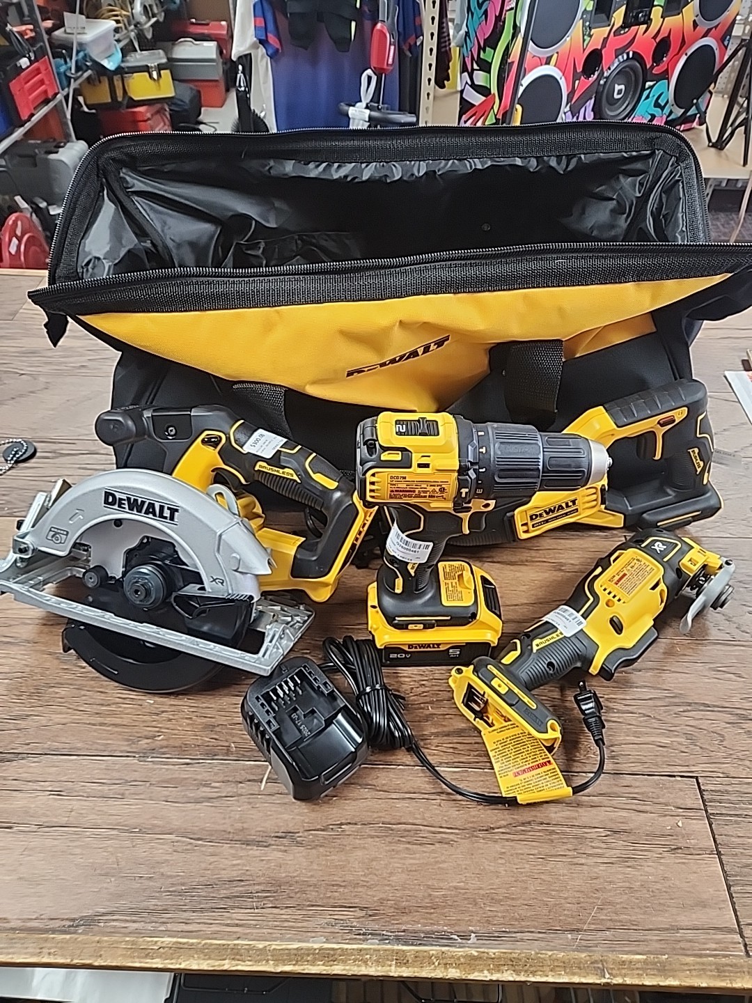 DEWALT DCK551D1M1 20V Cordless 4 Tool Combo Kit