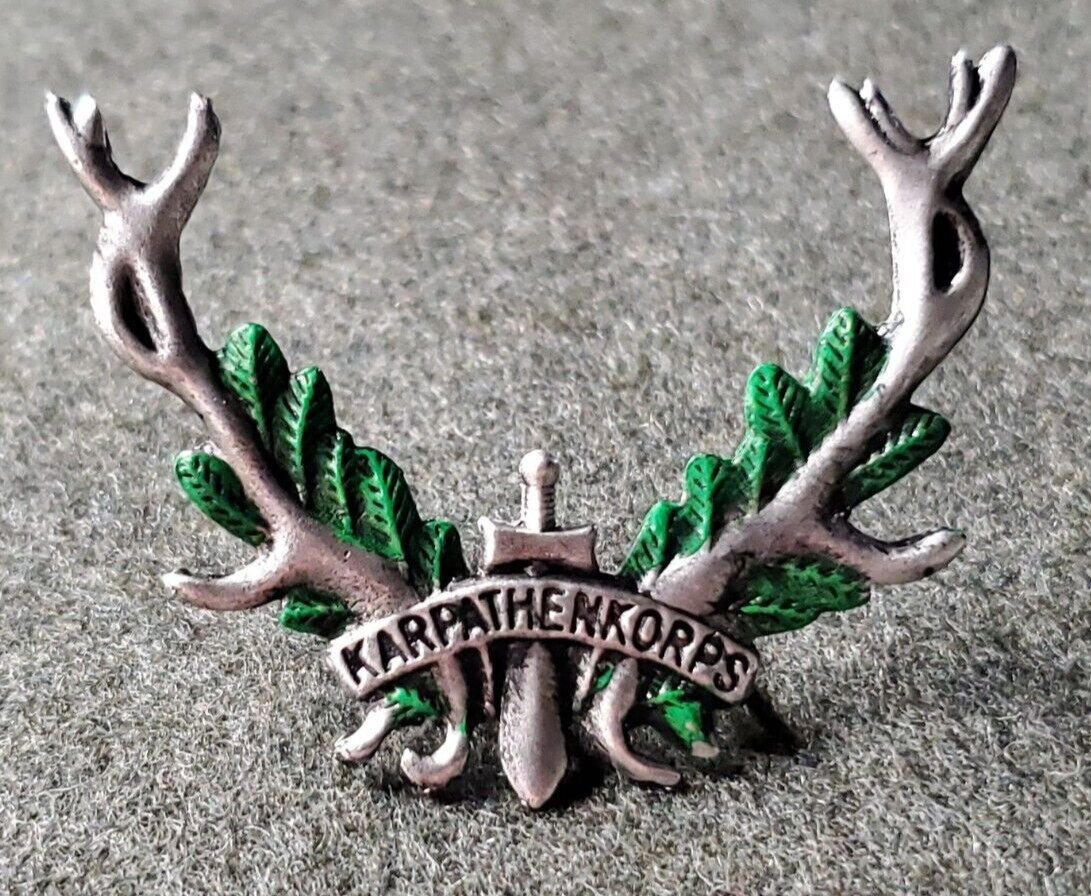 WWI Austro-Hungarian/ German Karpathenkorps (Carpathian) cap badge * Painted