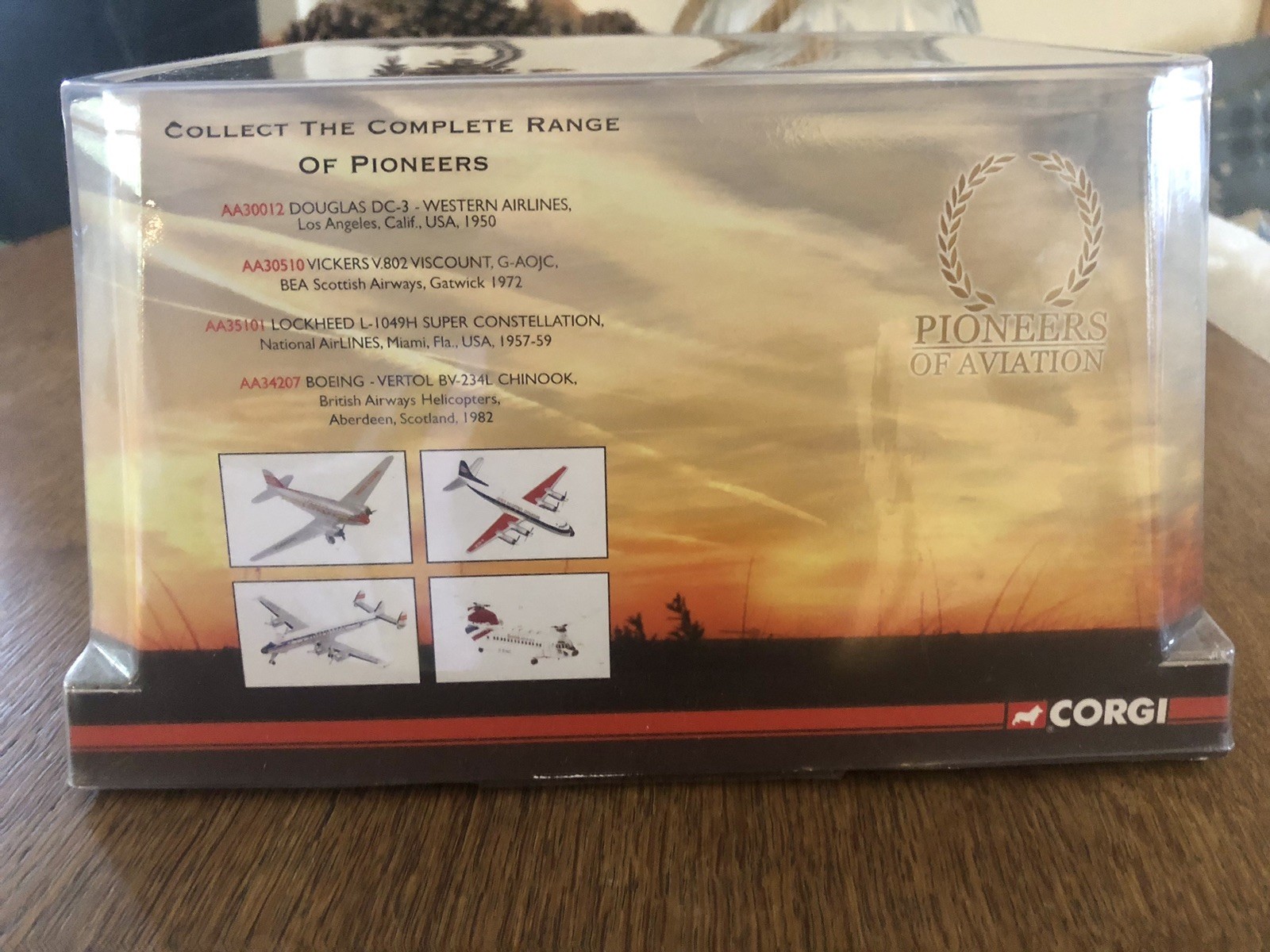 Corgi AA34207 Boeing-Vertol BV-234L Chinook British Airways Helicopters 1982