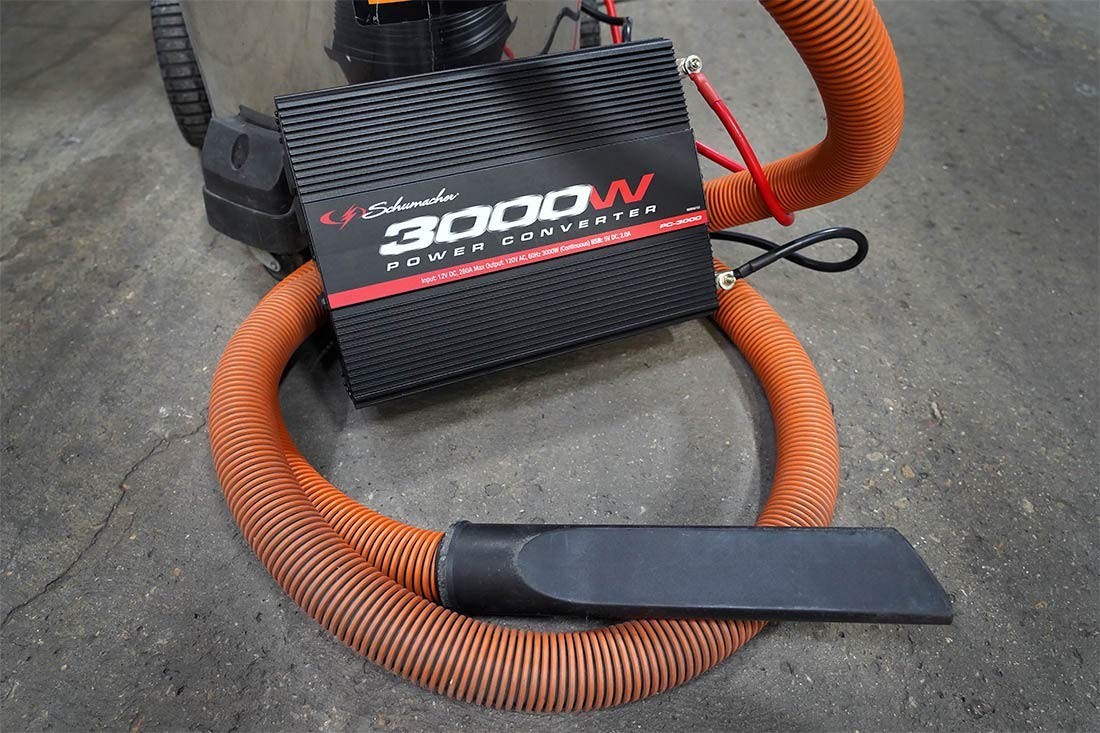 Schumacher Electric PC-3000 3000W Running / 6000W Peak DC to AC Power Inverter