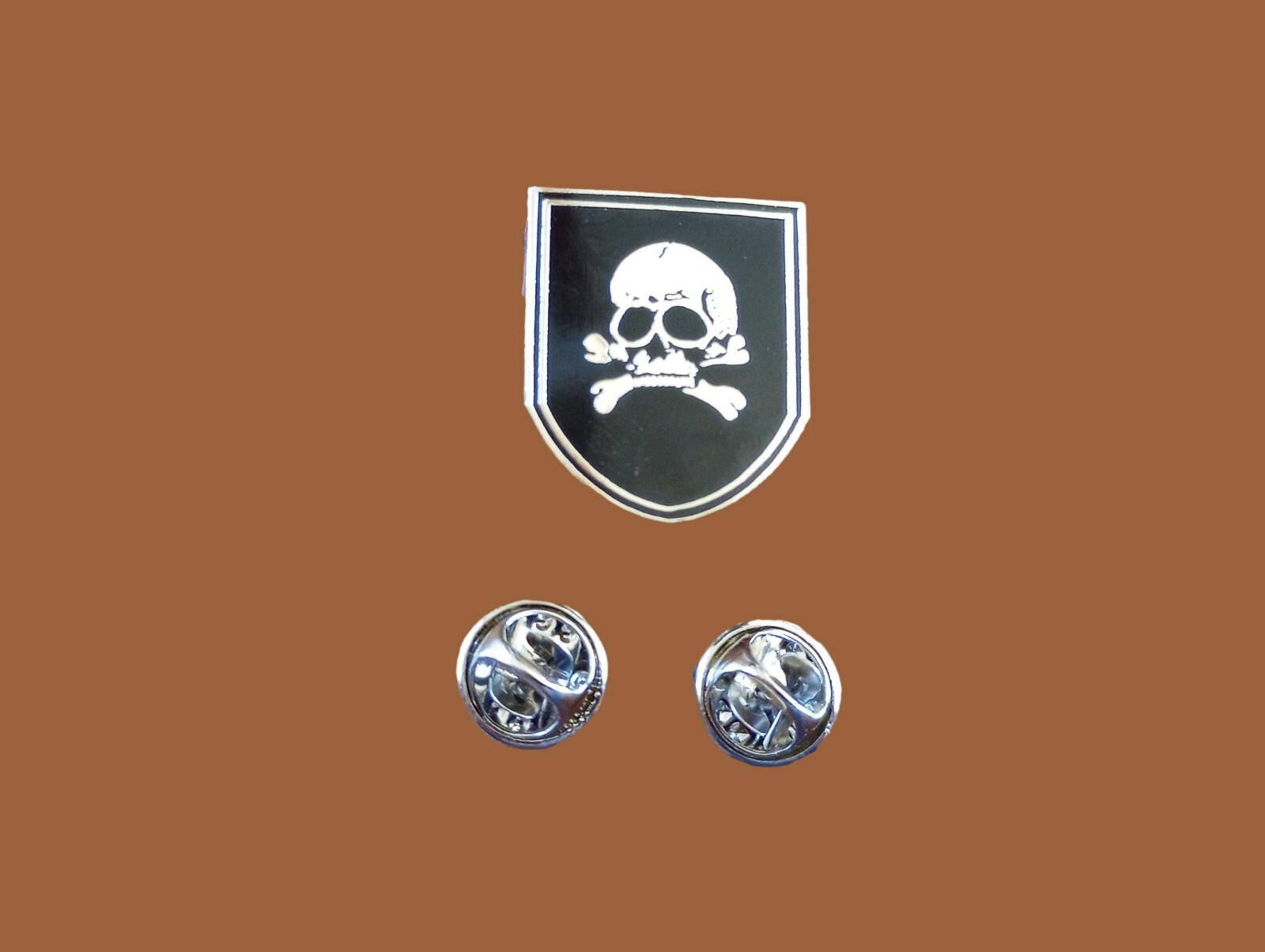 SKULL AND BONES HAT PIN LAPEL DOUBLE POST PIN NEW IN BAGS