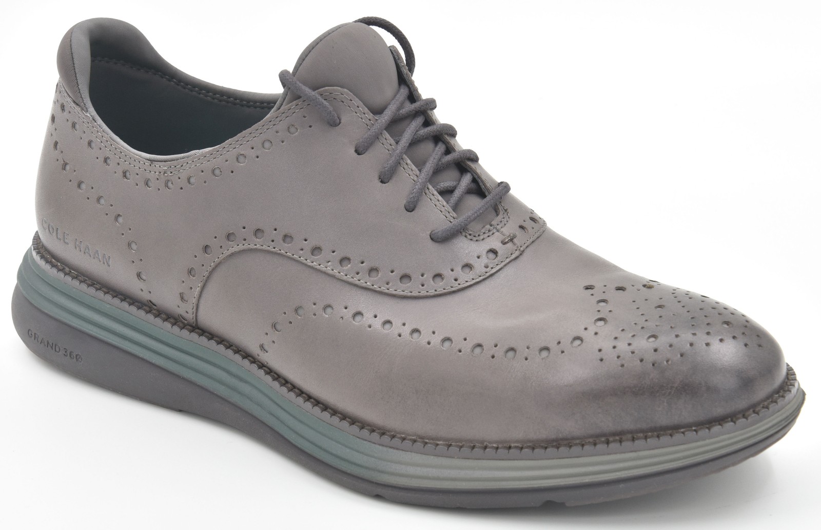 Cole Haan Men's ØriginalGrand Ultra Wingtip Waterproof Oxfords C39529
