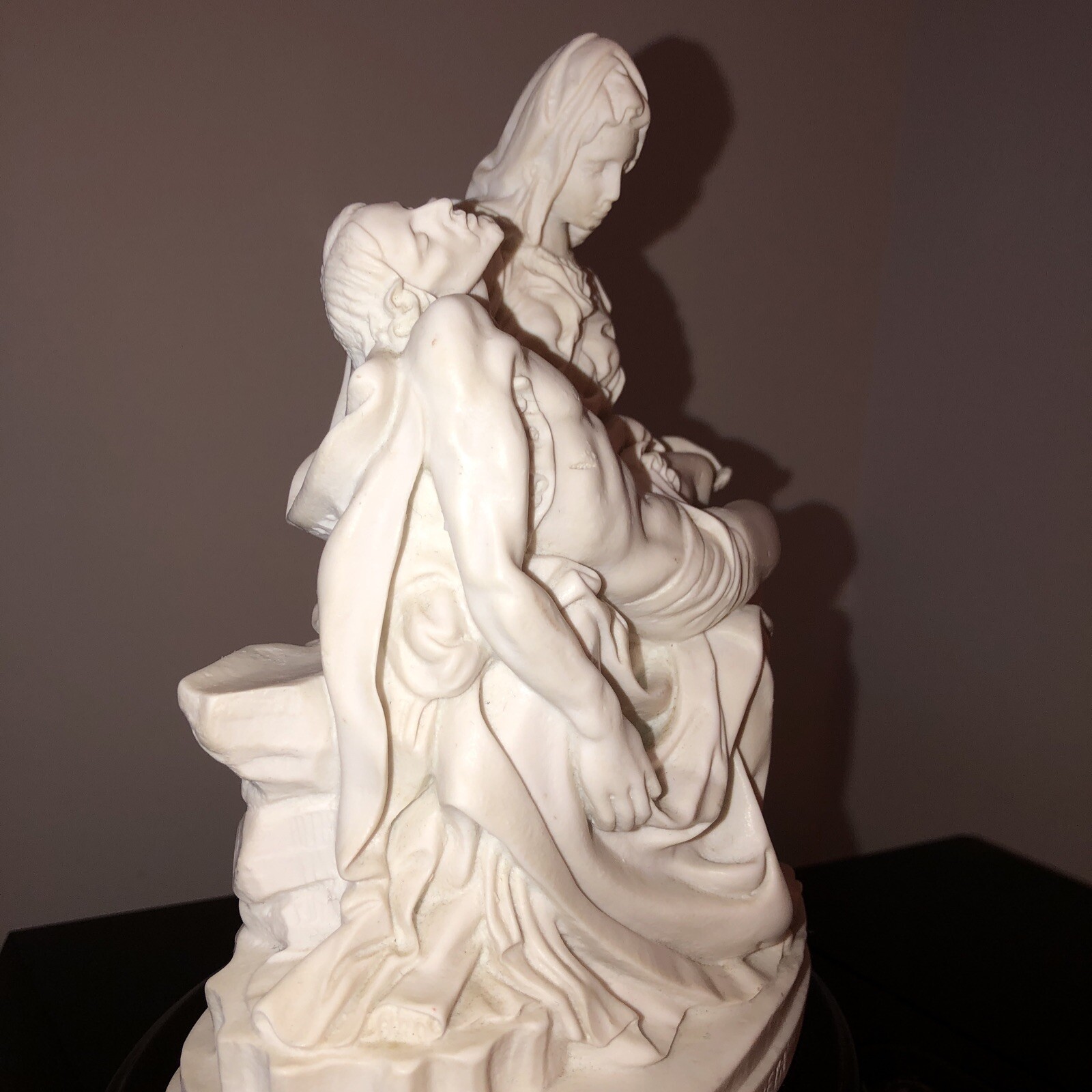 Michelangelo's Pieta Jesus Sculptor A. Santini PIETA Classic9x7x4” Made In Italy