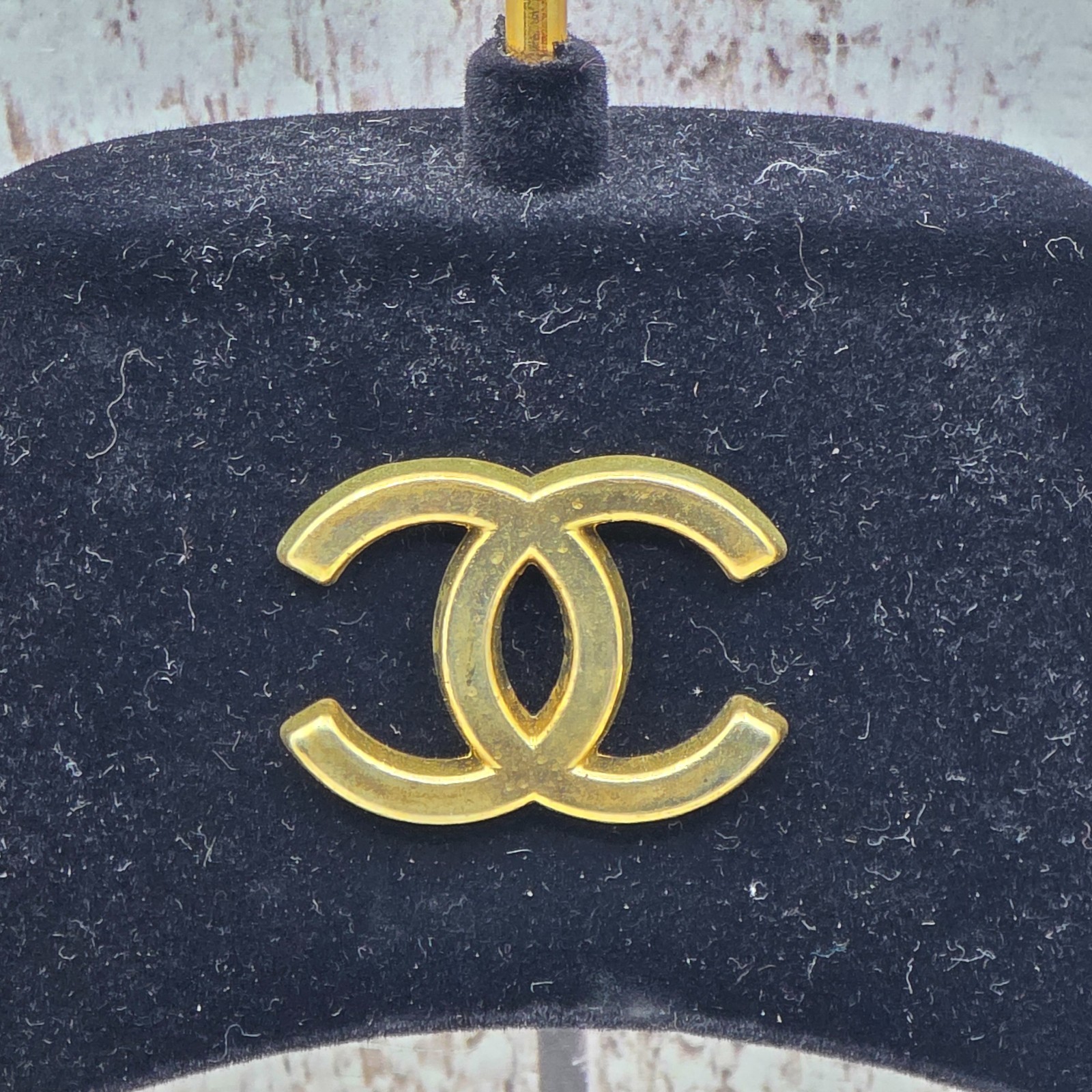 7X Authentic Chanel Black Velvet Hanger Gold CC Logo & Hook Coat Jacket Non Slip