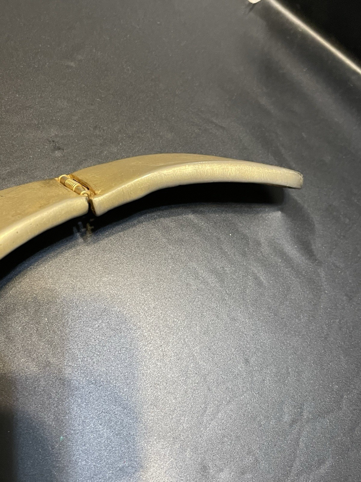 Vtg LES BERNARD Egyptian Revival Hammered Collar Gold Tone Necklace Broken Hinge