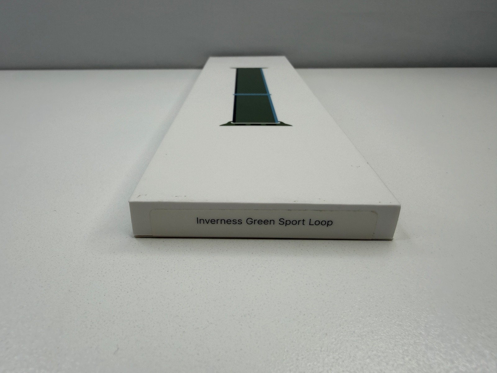 Apple Watch 44mm Inverness Green Sport Loop MYA72AM/A New Sealed