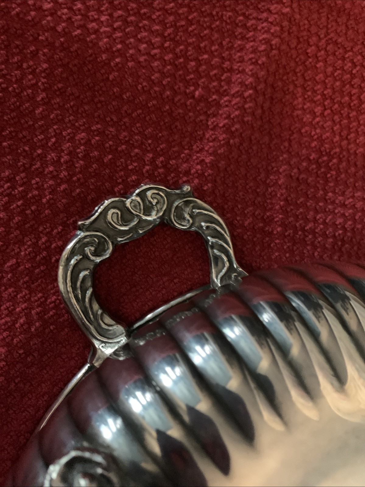 Leonard EP Silver Plated Three Footed Casserole Dish W/handles