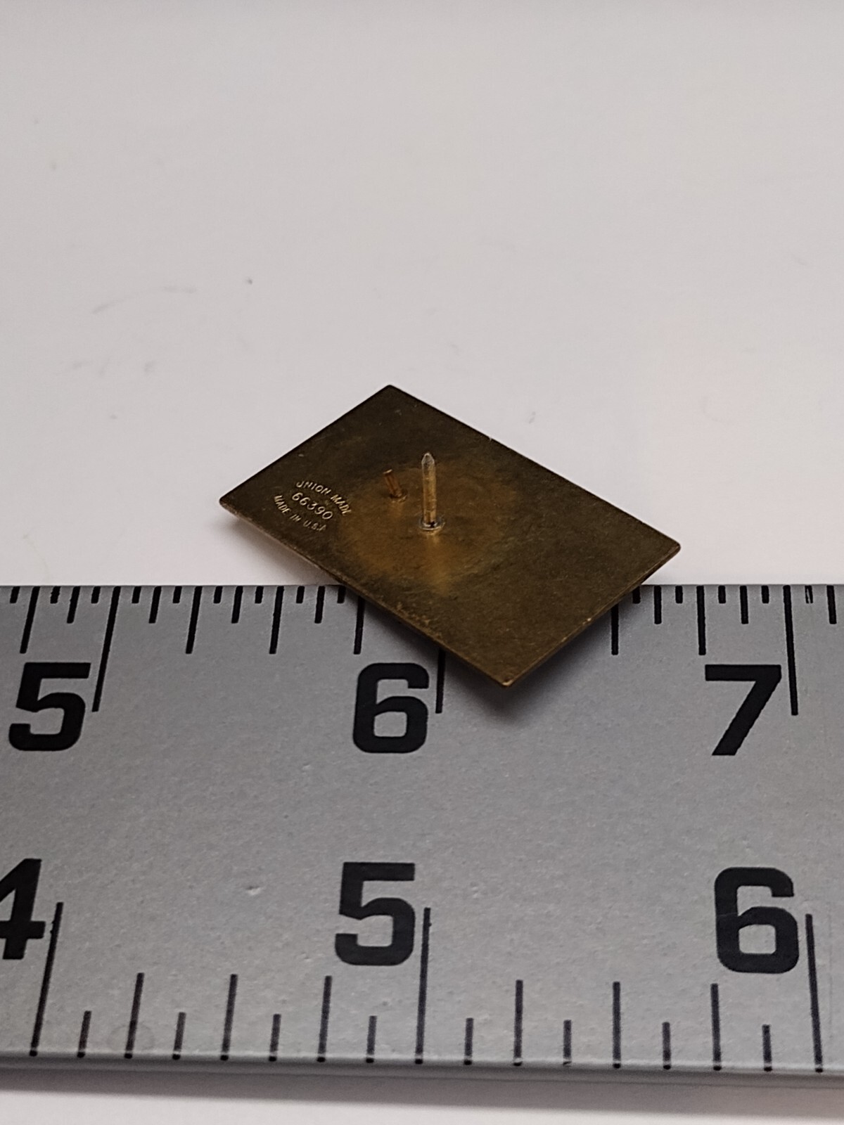 DAYCO !SO 9001 Registered Lapel Pin