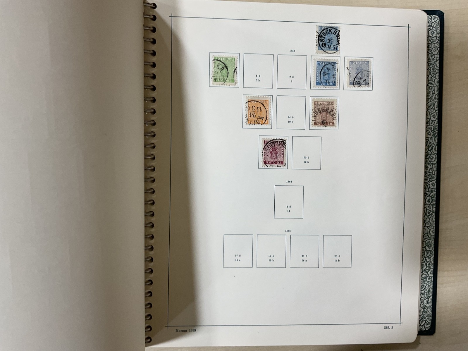 Sweden stamps. Vintage. 4 stock books/album. 4.8kg. BG97*