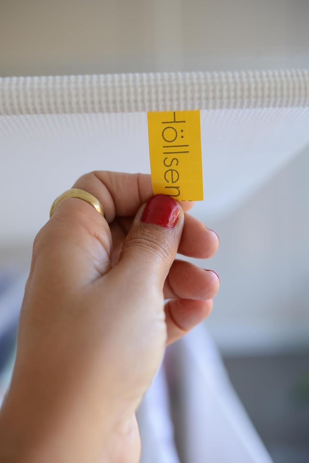 Ceiling Mounted Pulley Drying Rack – Compact Aluminum Clothesline with Mesh Shel