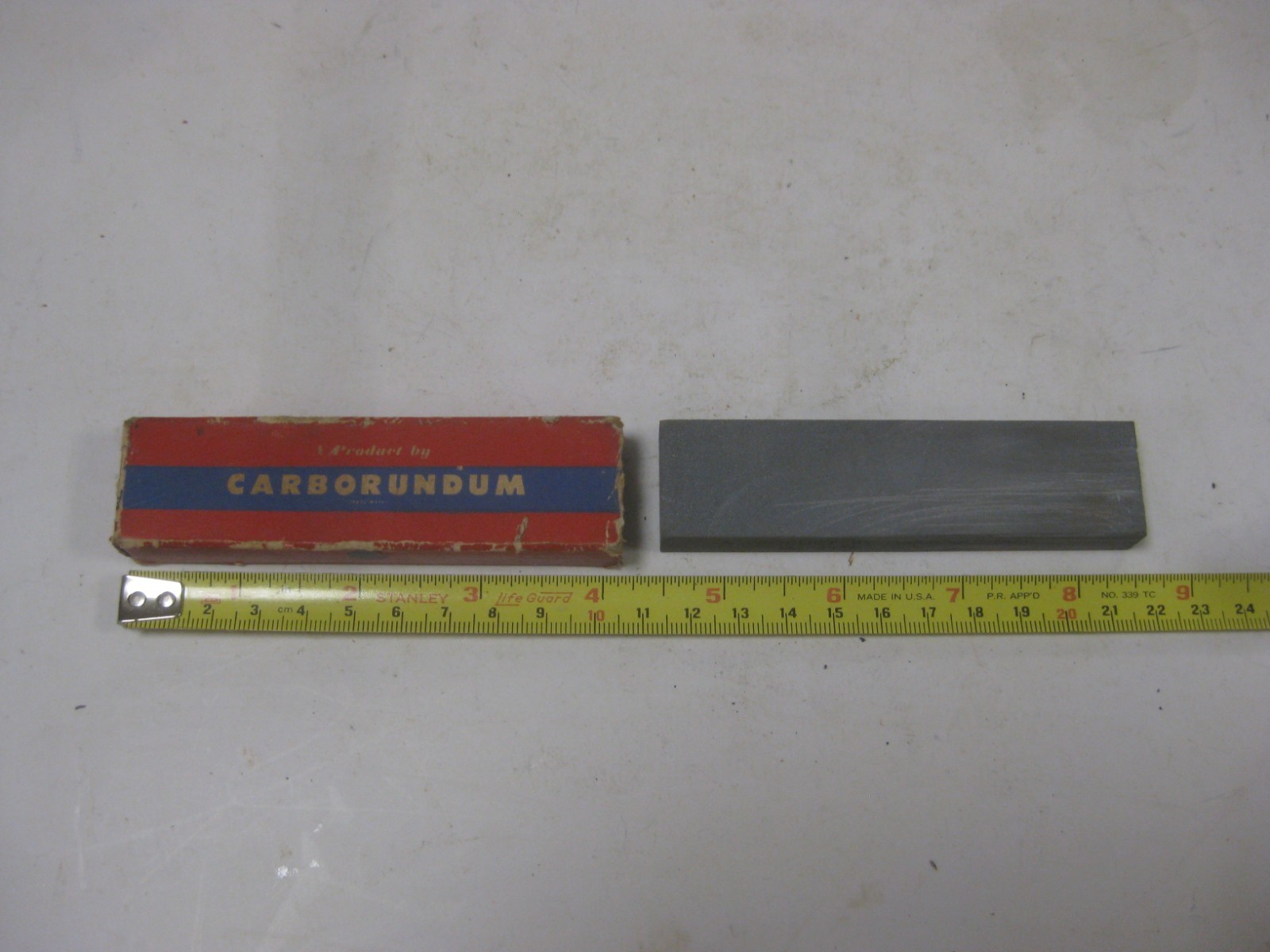 Set Of 3 Vintage Carborundum Sharpening Stone In Original Box