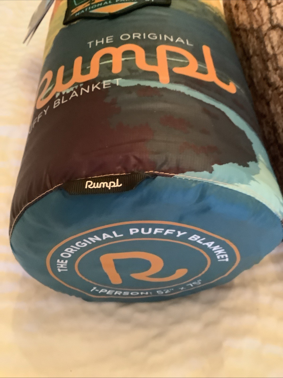 Rumpl Original Puffy Blanket NWT & Kikkerland pillow