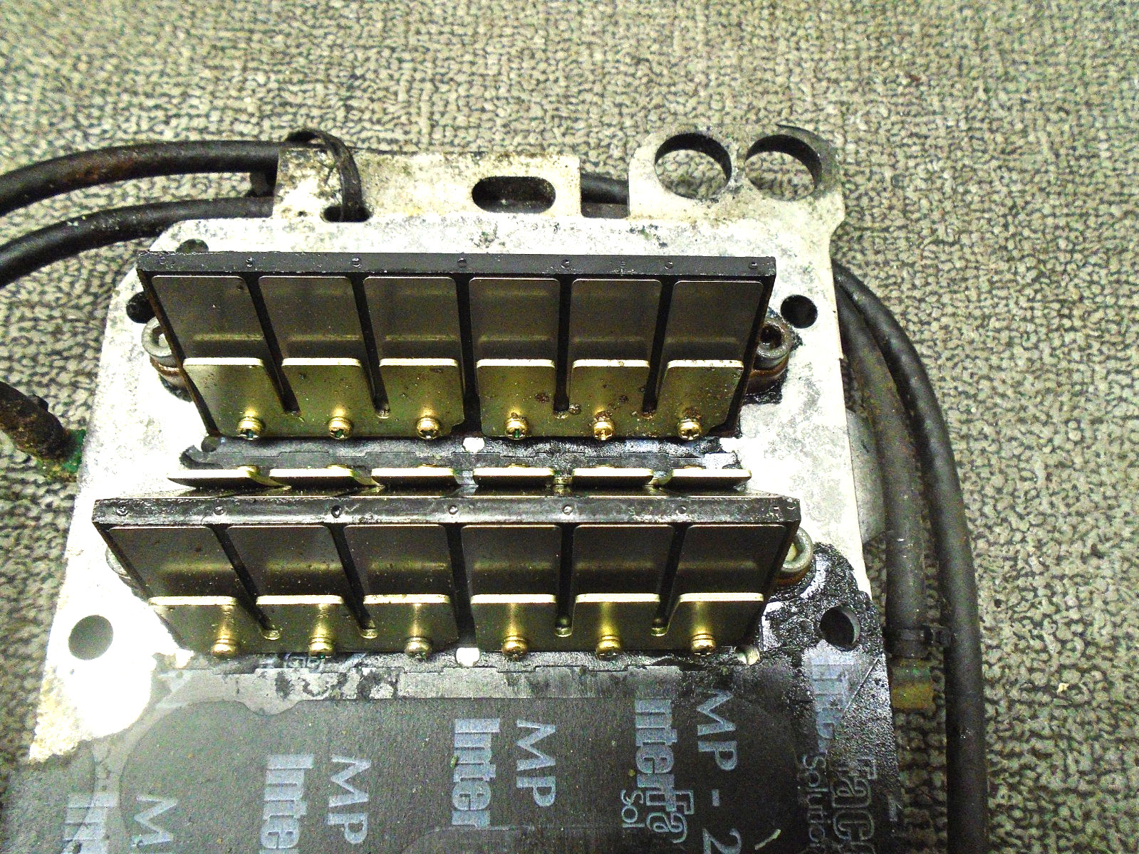 Used Reed Block Assy X6 828623T4 Mercury Optimax 1998-2005 V6 Outboard