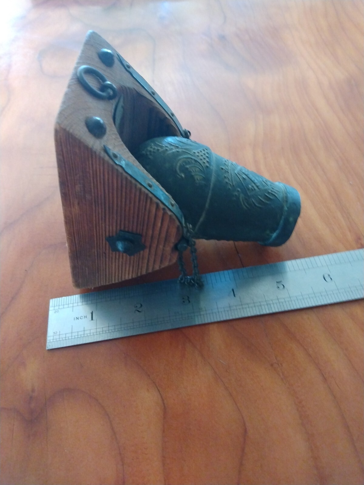 Martero Plaza Siglo XVI vintage wood cast iron miniature cannon