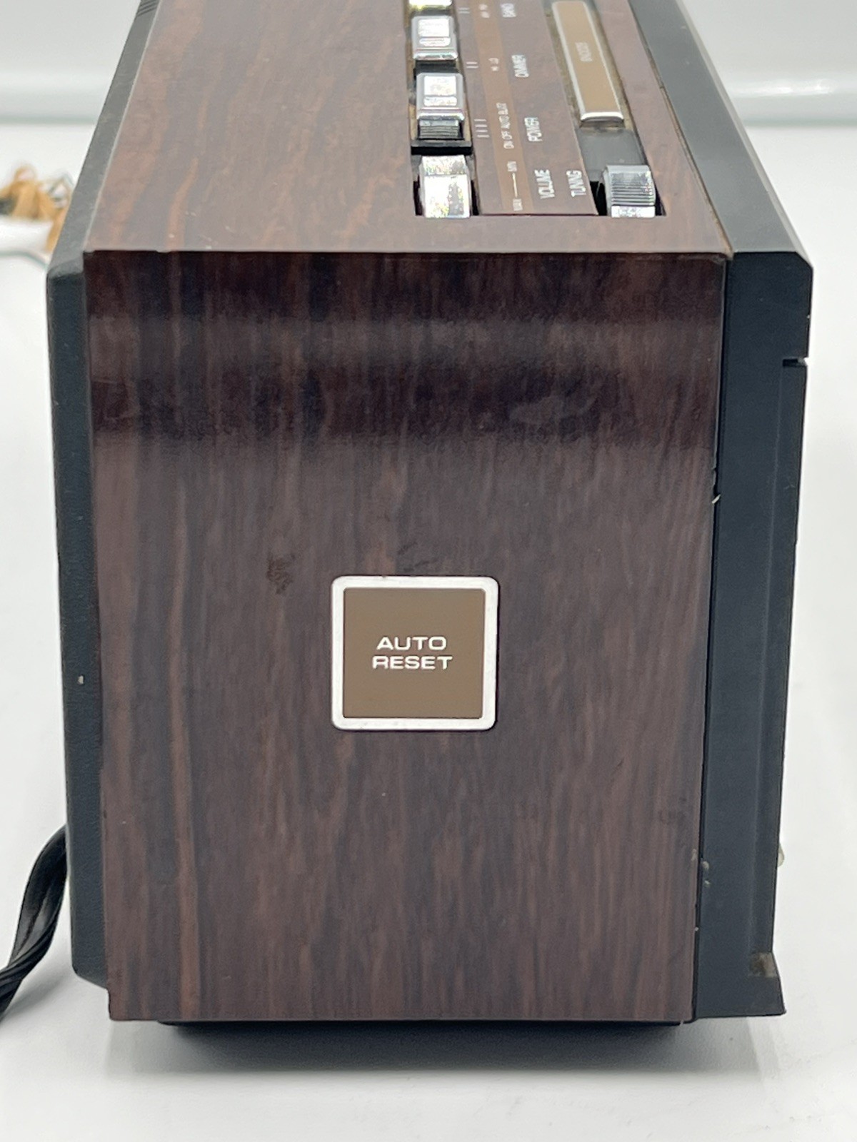 VTG SoundDesign AM FM Radio Cassette Player Alarm Clock 3838WAL Works