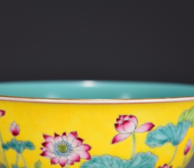 5.9'' Qianlong Marked Enamel Colour Porcelain lotus flower pattern Bowl Bowls