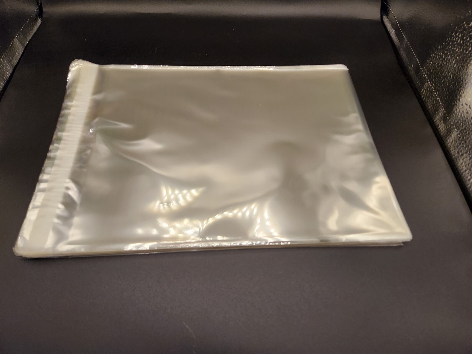 25 Magazine Sleeves Plastic Protector Resealable Storage Bags 8 15/16" x 11 1/4"