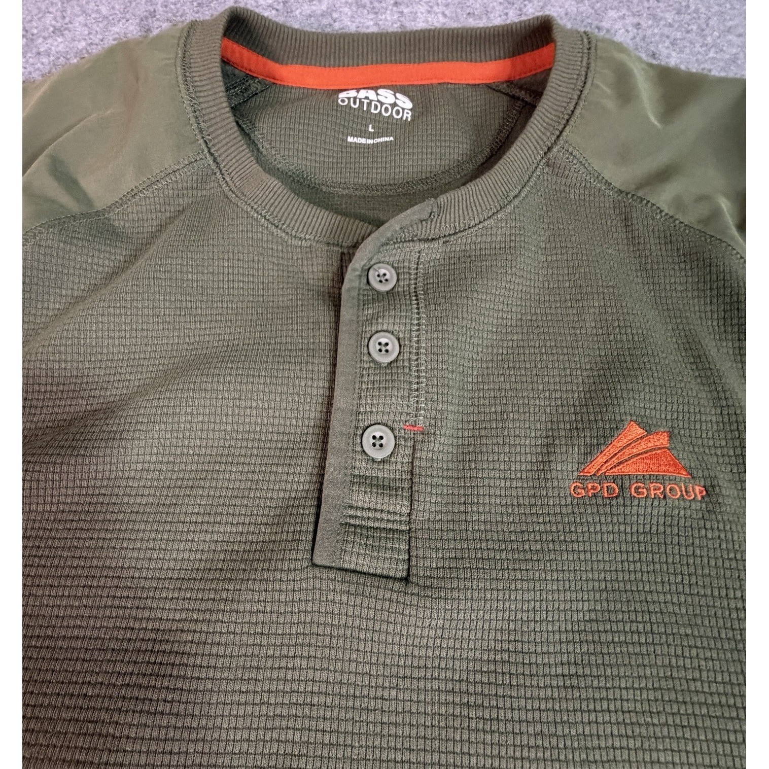 Men's Olive Green Waffle Knit Long Sleeve Henley Outdoor Size L Utility