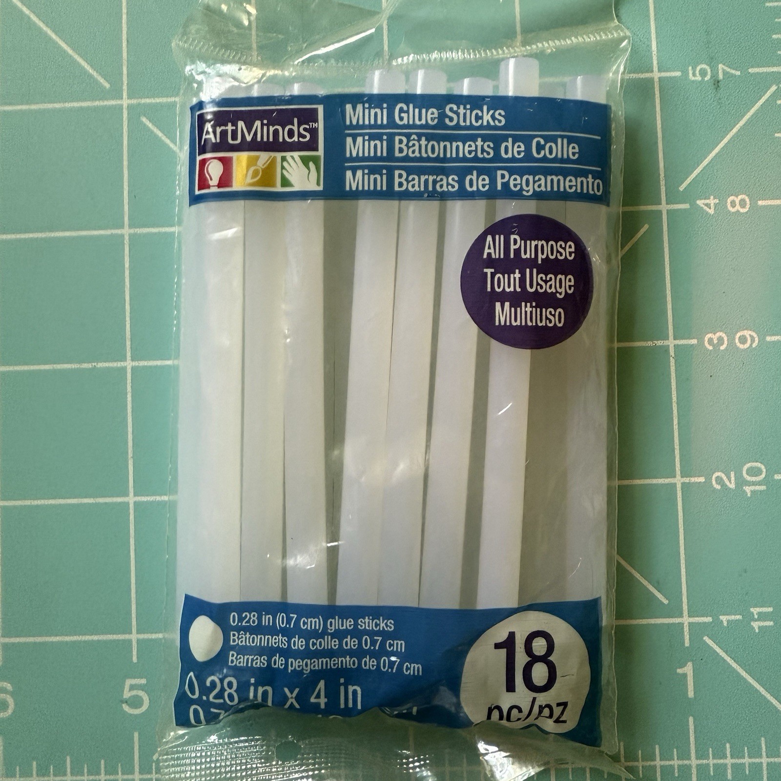 ArtMinds Floral Mini Glue Gun & 18 Sticks High Temp Flowers Hot Pink .7cm .28"