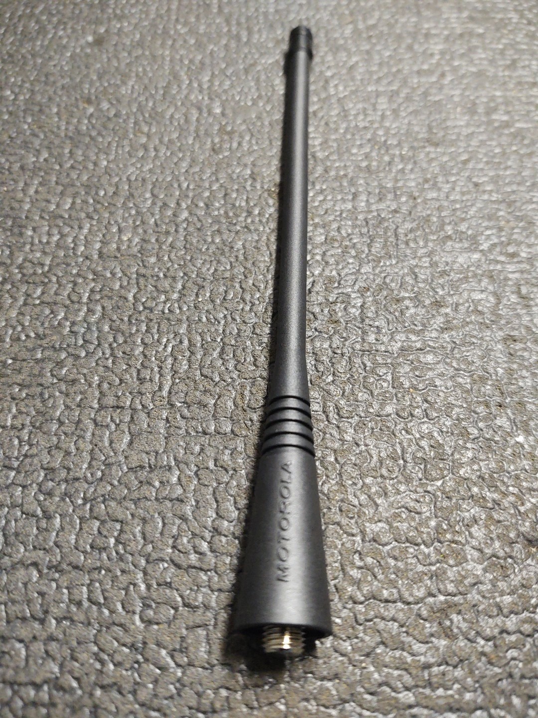 Motorola PMAE4016A Motorola UHF Antenna 403-520 MHz CP200D HT1250 HT750 CP185