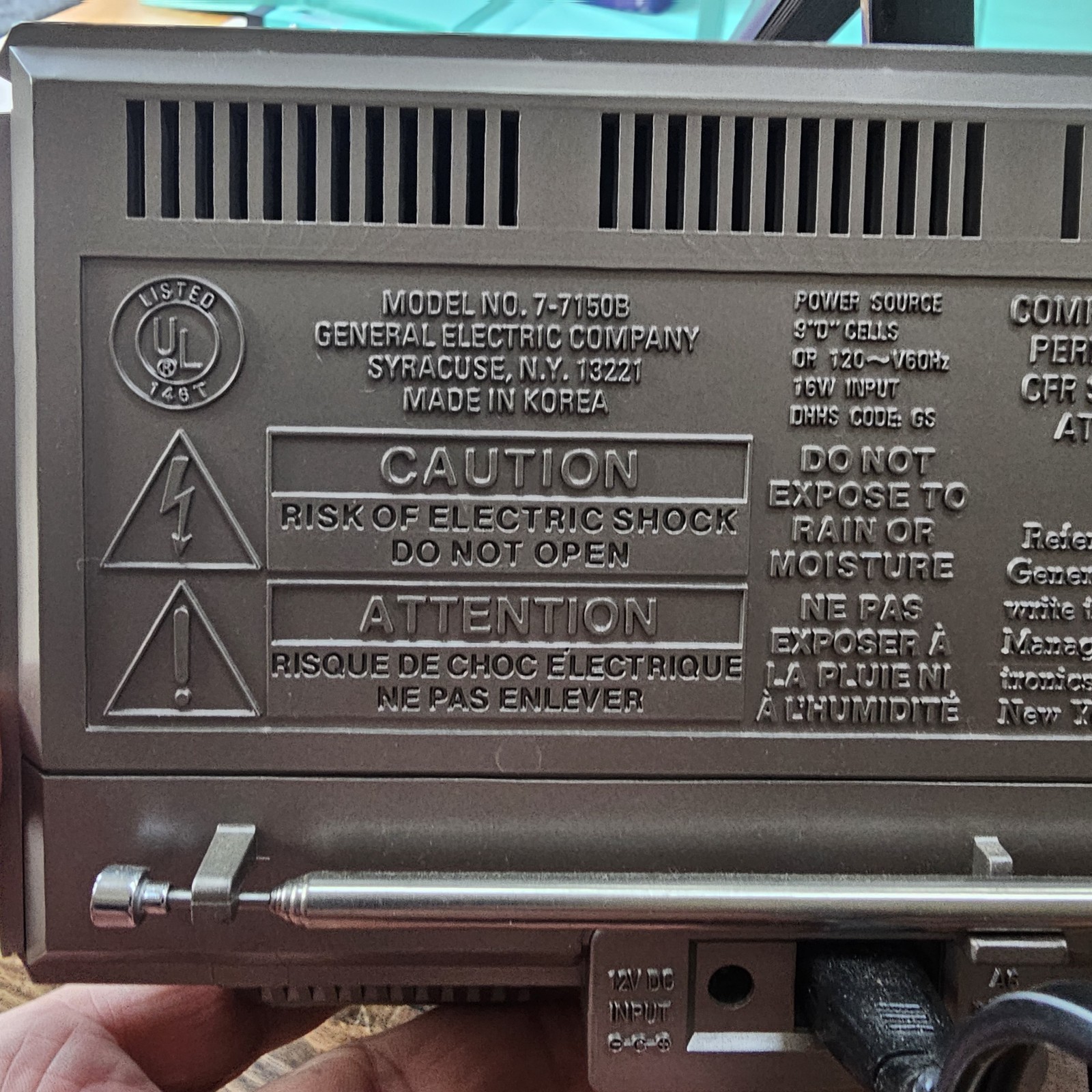 Spacemaker Kitchen Companion GE TV/Radio 5” B&W FM/AM 7-7150 Original Box Clean