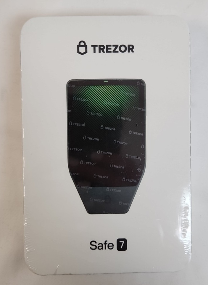 Trezor Safe 7 Crypto Hardware Wallet Bluetooth, Color Touchscreen-Obsidian Green