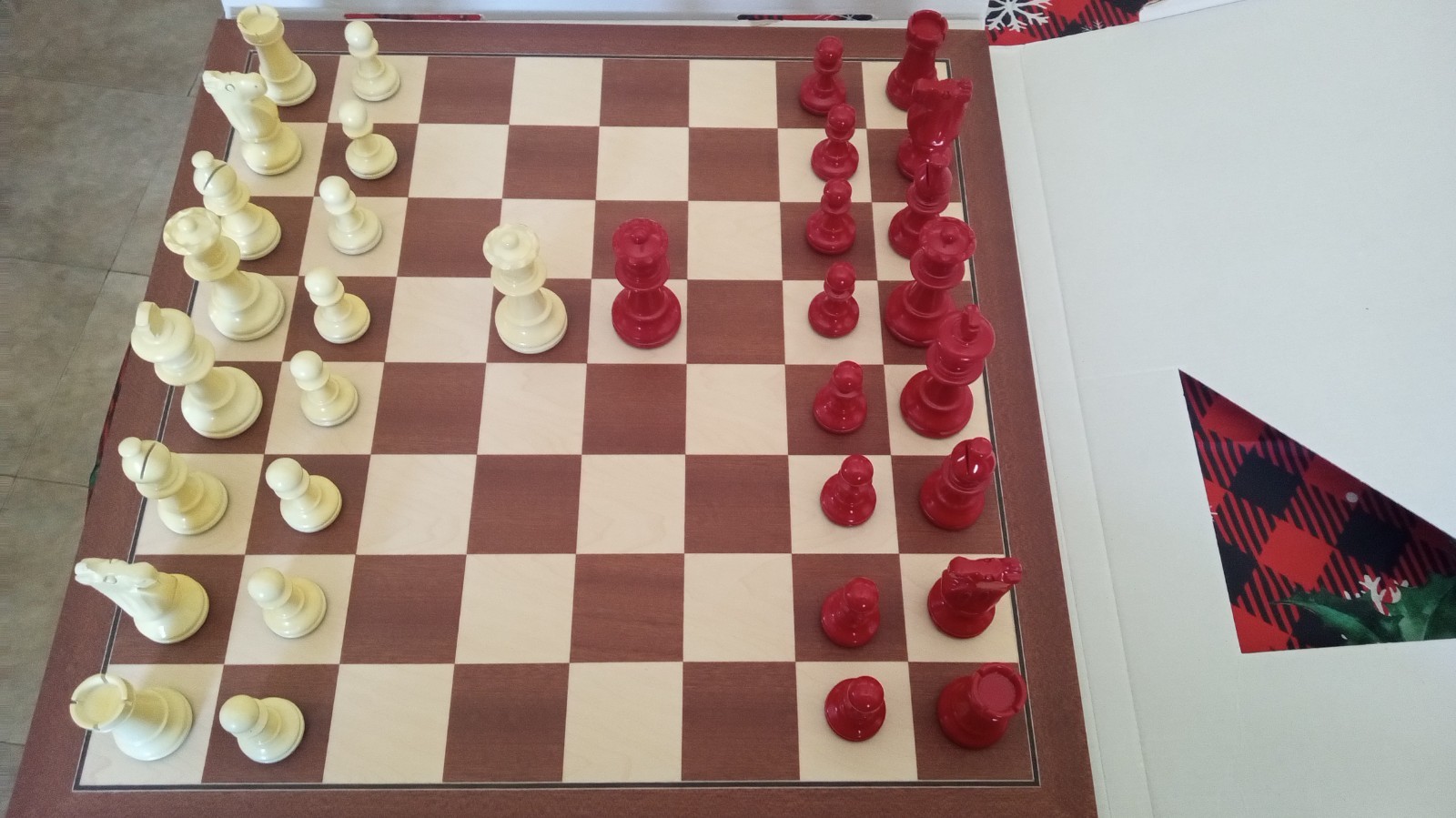 Pro Staunton Weighted Red & Ivory Chess Pieces Set 4 queens & Specialty Board
