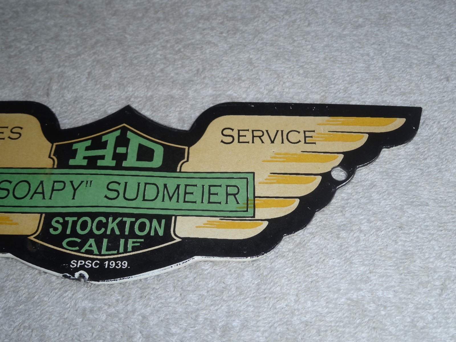 VINTAGE 1939 HARLEY DAVIDSON MOTORCYCLE SOAPY WINGS PORCELAIN METAL GAS OIL SIGN