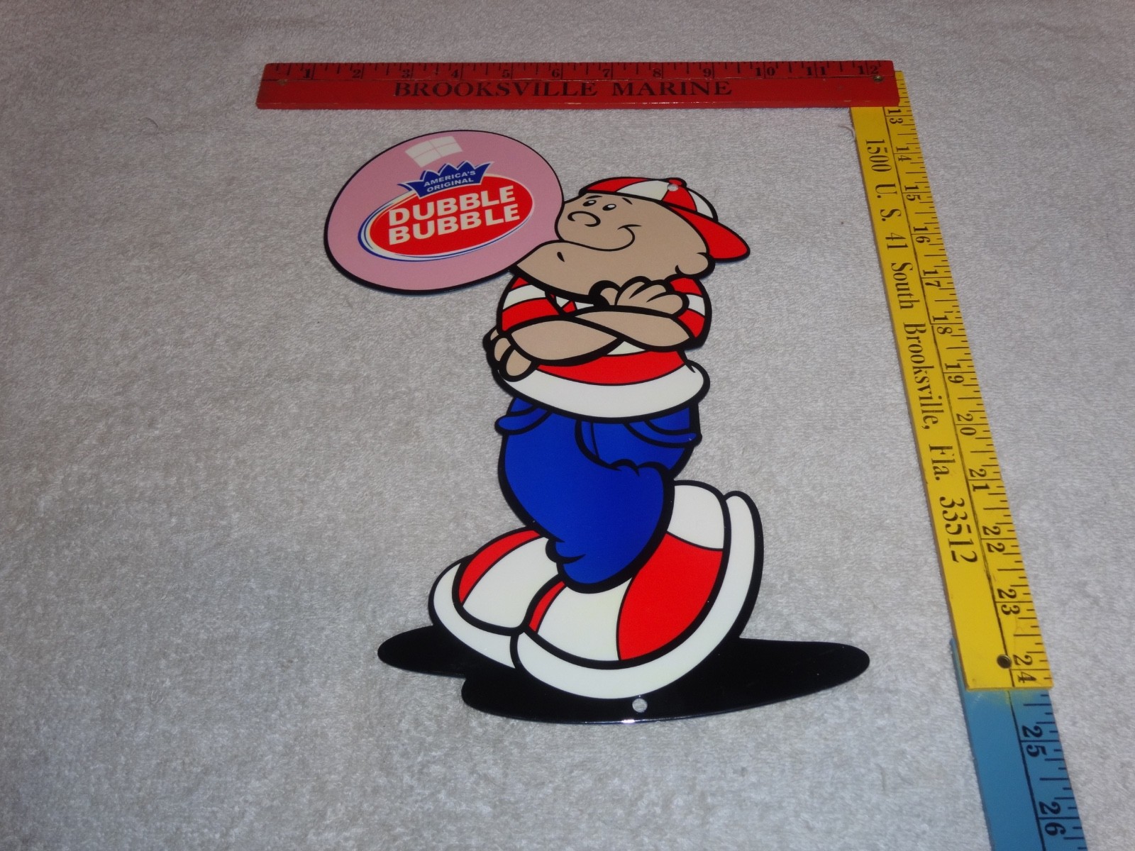 VINTAGE DUBBLE BUBBLE BOY BLOWING FLEER CHEWING GUM 10" METAL GASOLINE OIL SIGN!