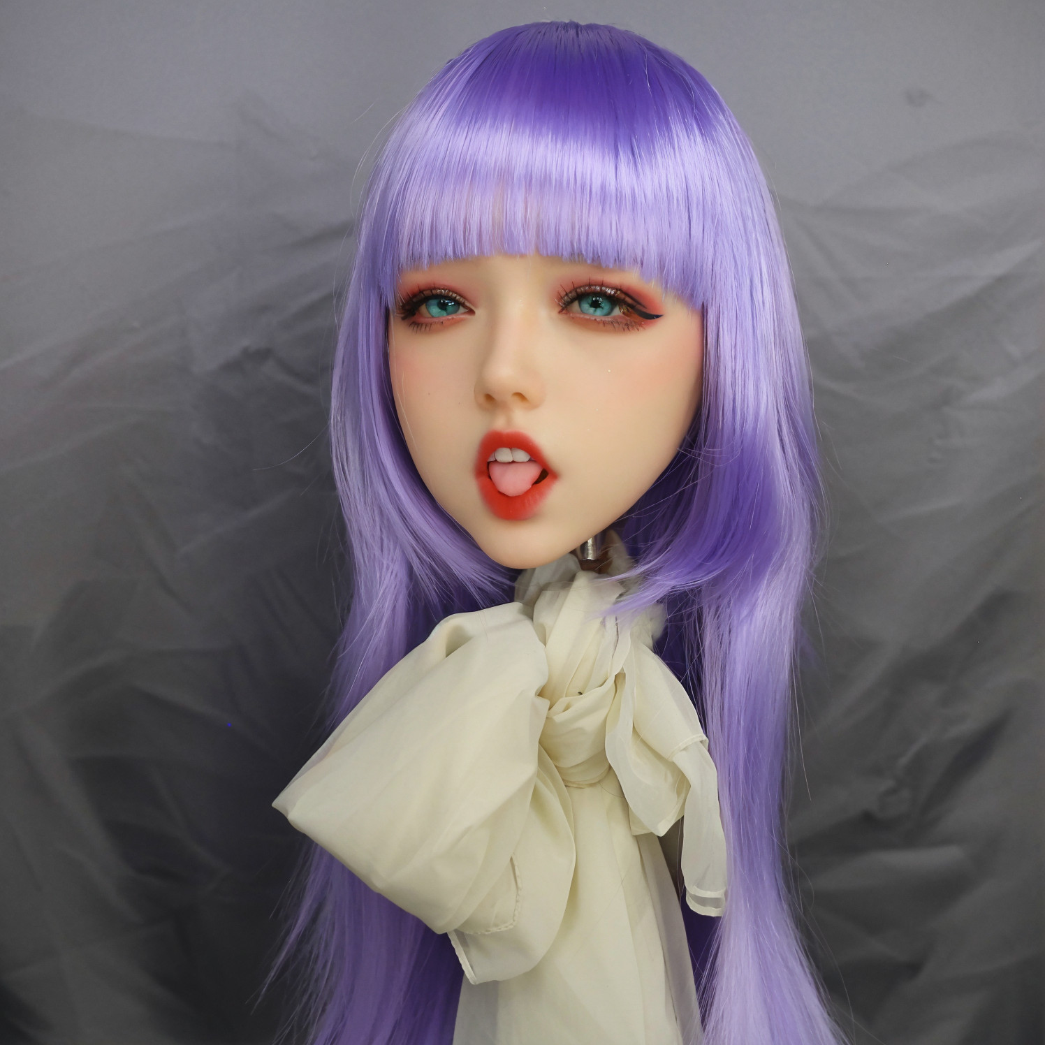 Limited edition female head, TPE material,Mannequin Head,1:1 replica of a female