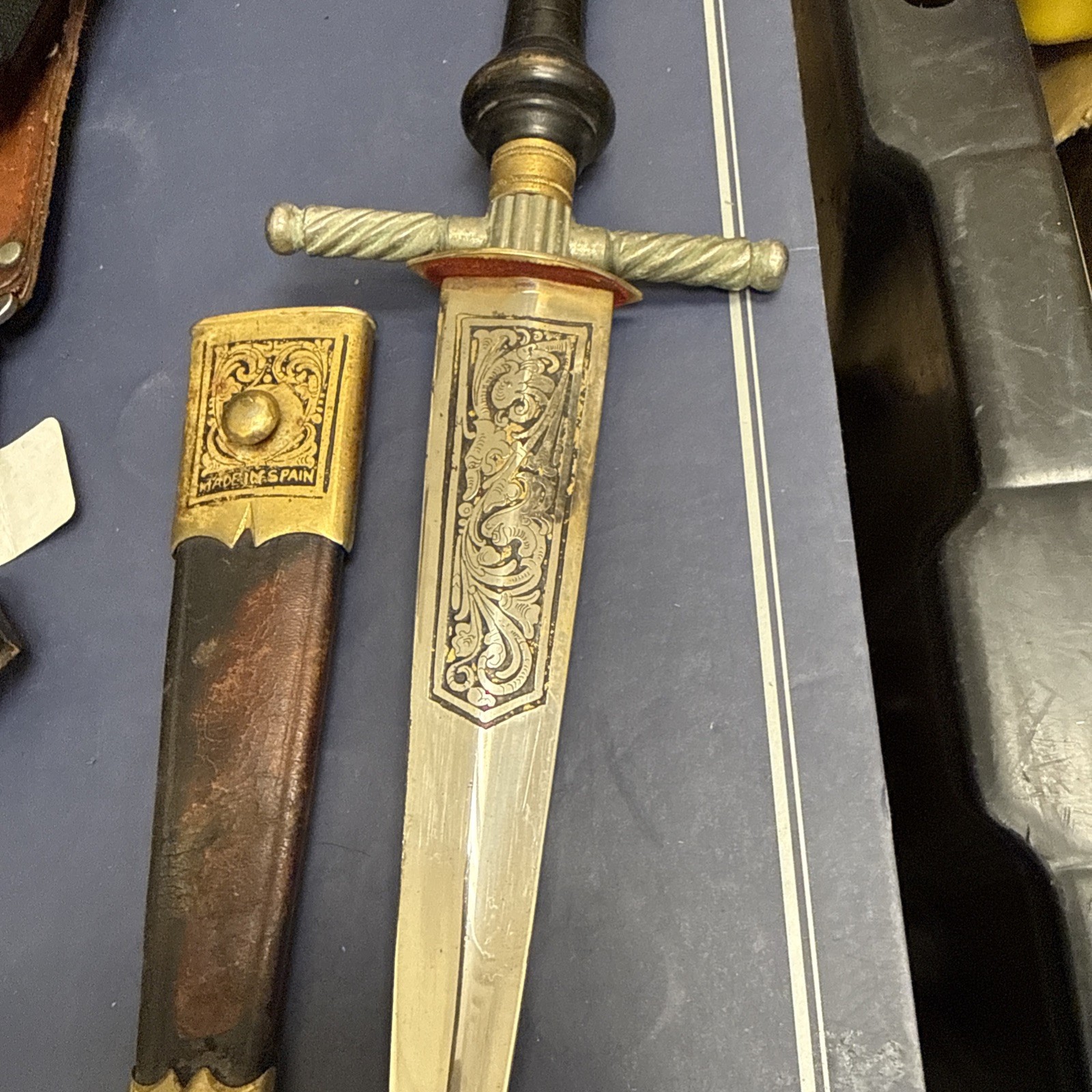 ANTIQUE TOLEDO SPANISH PLUG BAYONET DAGGER