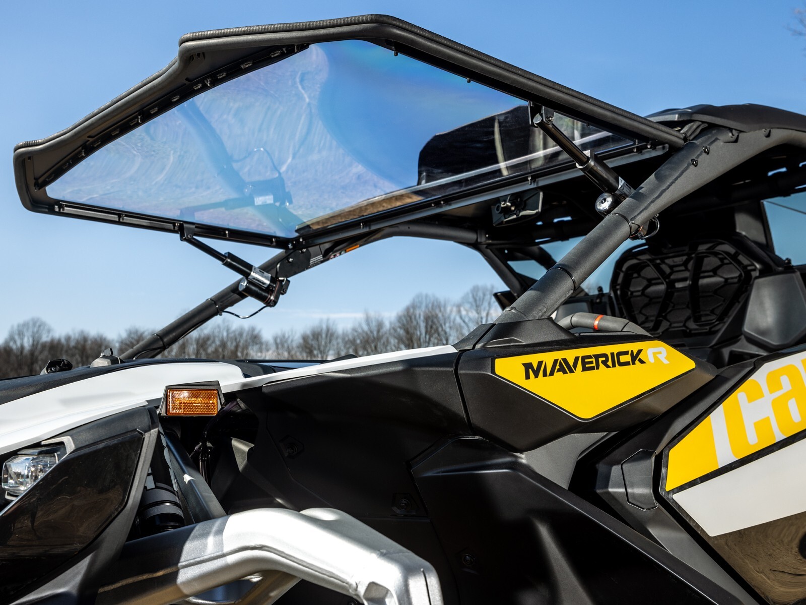 SuperATV Maxdrive Power Flip Windshield for Can-Am Maverick R 2024+