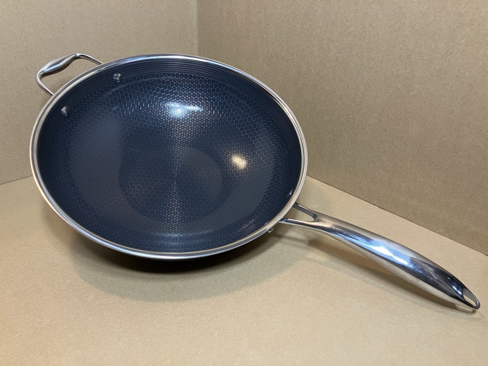 Hexclad Hybrid Cookware Nonstick 12" Wok  (Stainless Steel Hybrid) NO LID