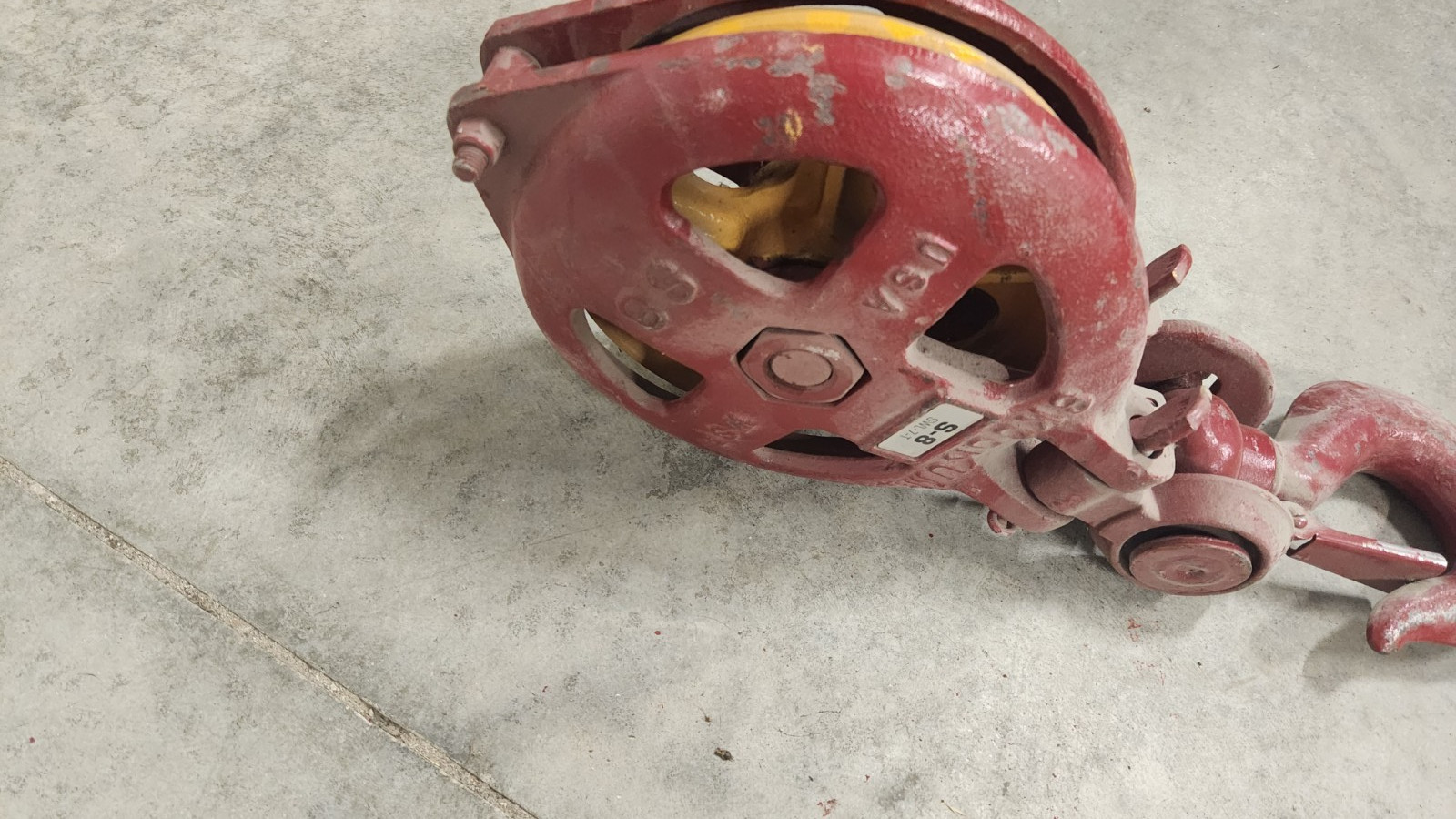 NEW Skookum S8 7-Ton 1/2"-5/8" Wire Rope 8" Cast Snatch Block Sheave Swivel Hook