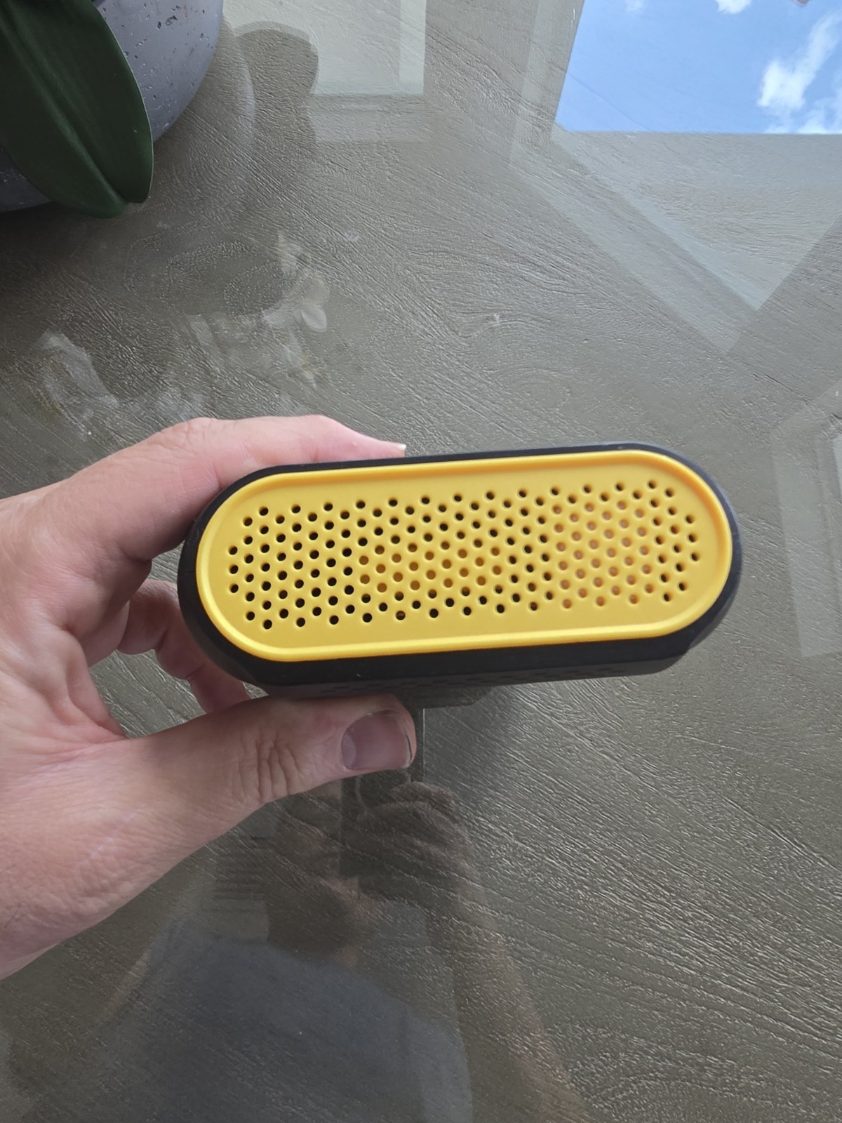 New Lion Energy Lion Cub GO Portable Power Unit 120Wh AC DC USB Solar