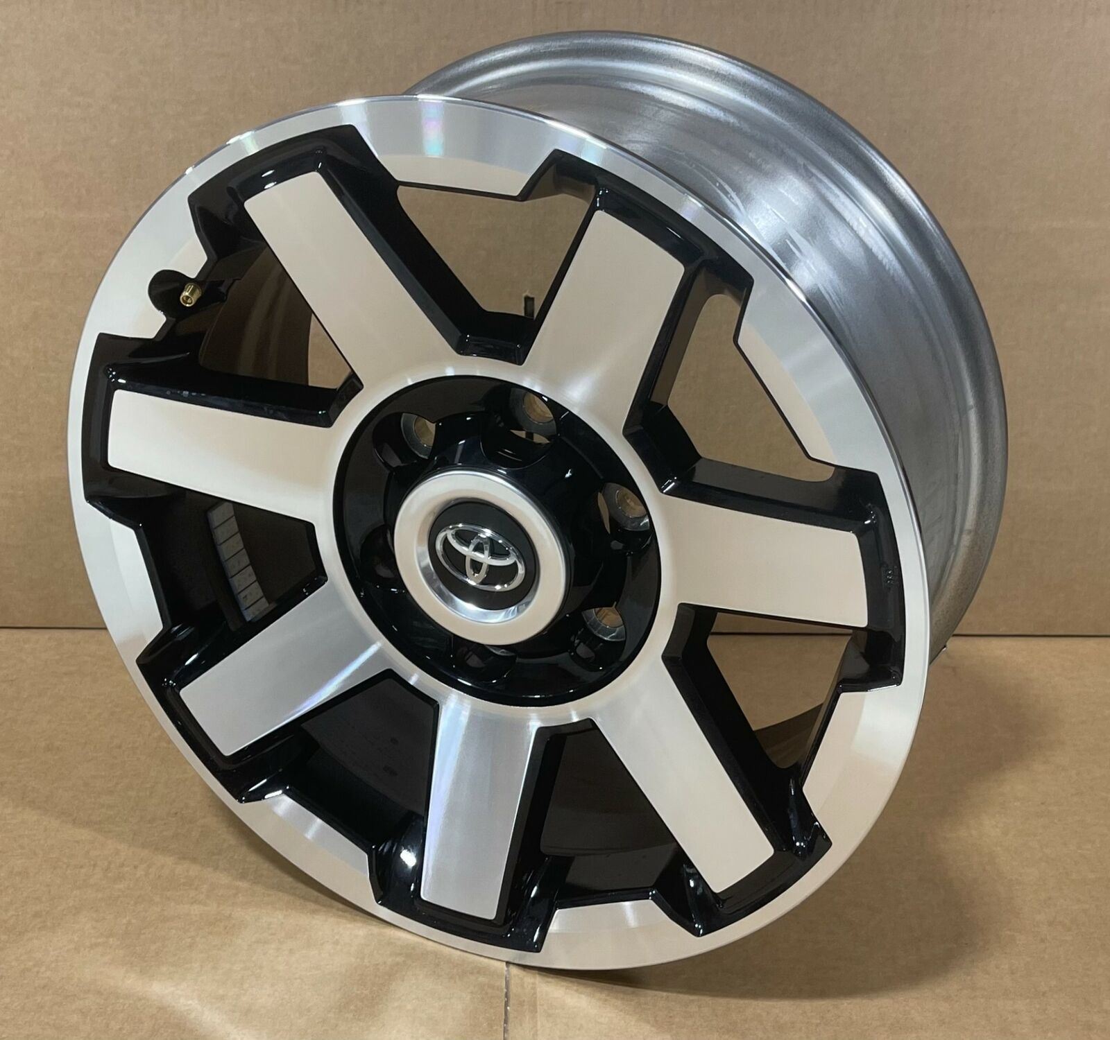 Set of 4 USED 17 x 7.5 Toyota 4Runner FJ Cruiser Black Machined Takeoff Wheels