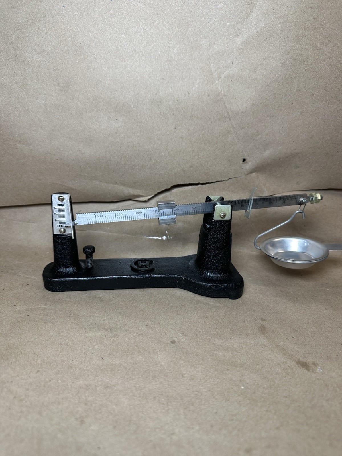 C-H #520 Powder & Bullet Scale Reloading Scale w/ Box & Instructions