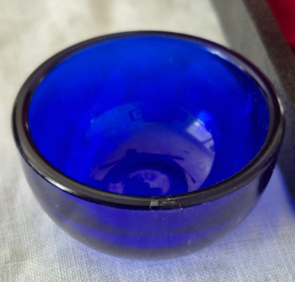 Vtg Silver tone Salt Cellars with Cobalt Blue Glass Liner with Spoons Set of 4