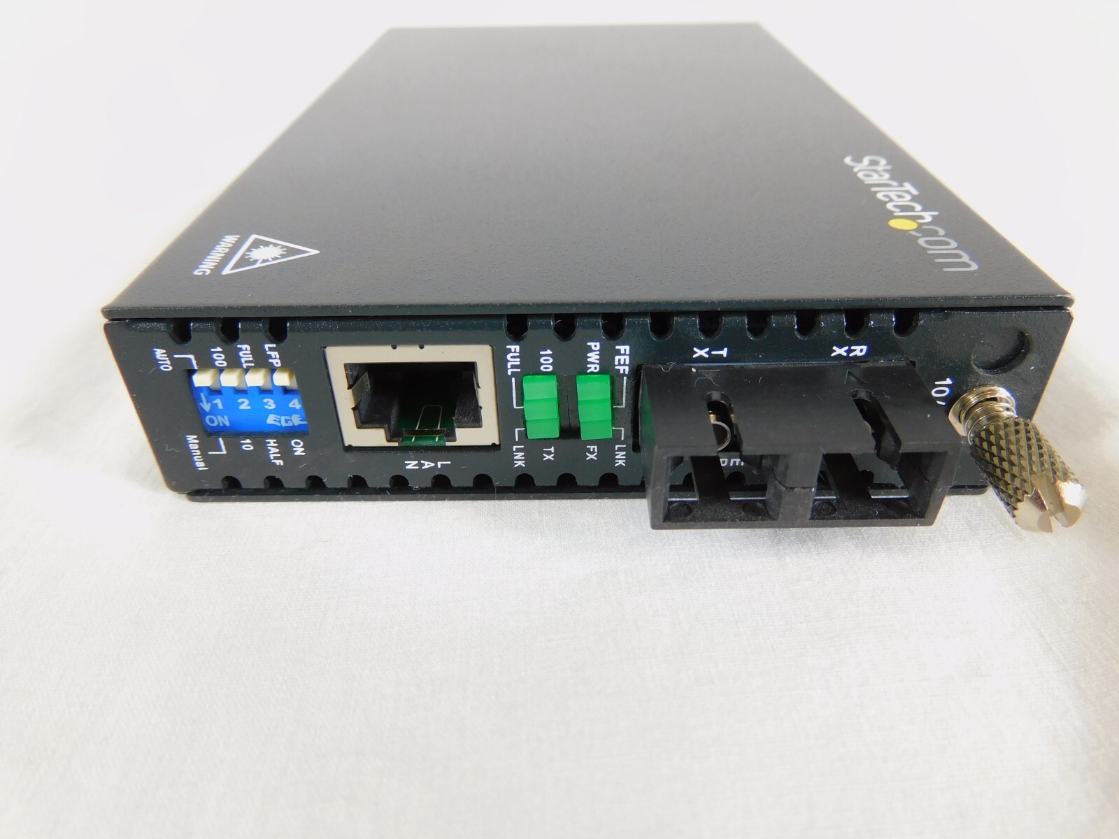 ET90110SM302 StarTech 10/100 Mbps Single Mode Fiber Media Converter SC 30 km