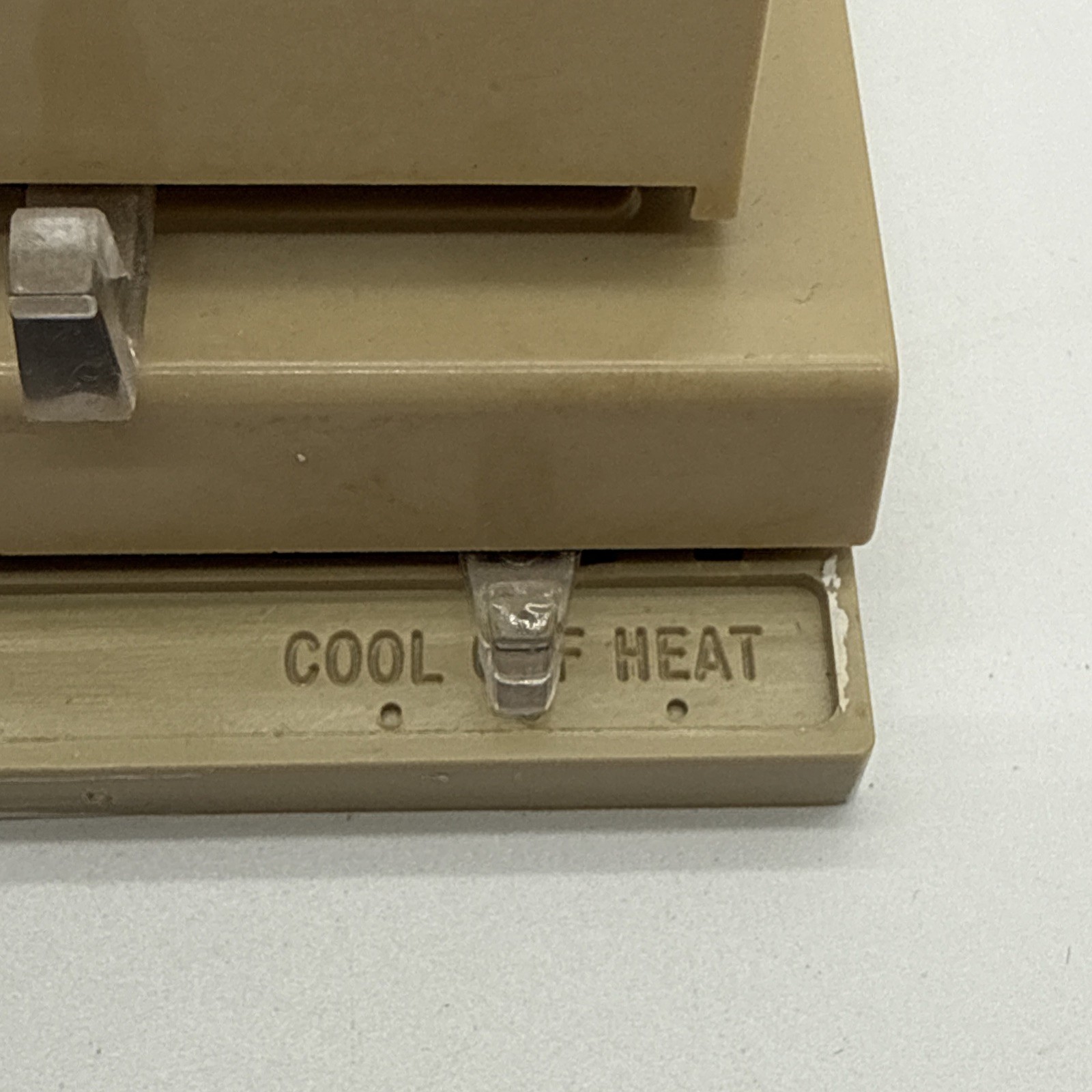 Vintage Carrier Honeywell Thermostat - Auto, On & Off - Cool, Off, Heat