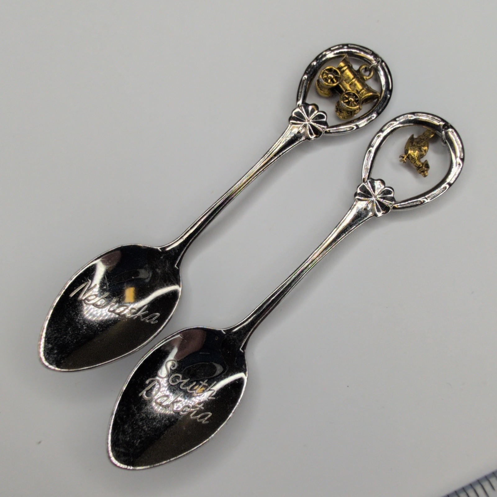 Nebraska & South Dakota Collectible Souvenir Spoons Wagon Bird Charms Silver E4