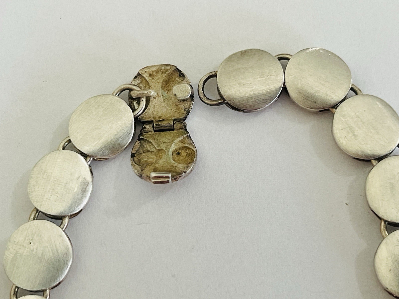 VINTAGE DESIGNER STERLING SILVER BRUSHED DISC MODERNIST LINK BRACELET 43-Grams